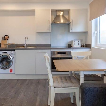 Contemporary 1 Bedroom Apartment In Ashford Ashford  Exteriör bild