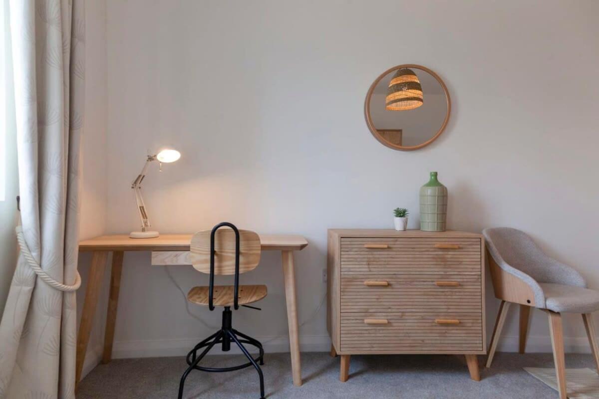 Contemporary 1 Bedroom Apartment In Ashford Ashford  Exteriör bild